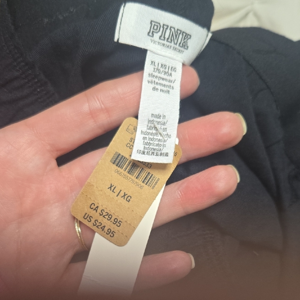 PINK Victoria's Secret Black Sleepwear Boxer Shorts Xl New Cherries - Picture 2 of 3